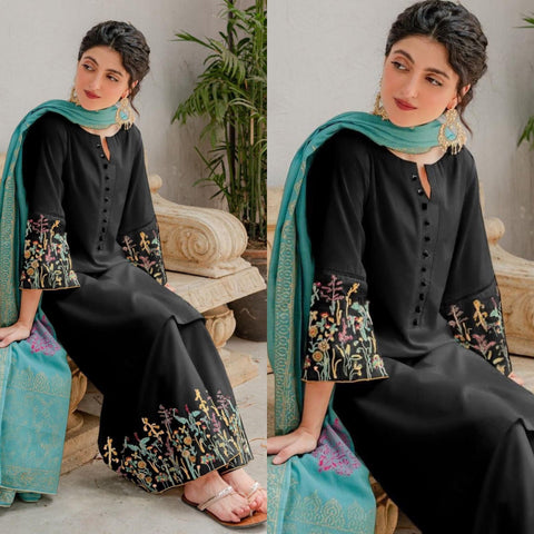 Sapphire SC-882 Black Embroidered Lawn 3pc